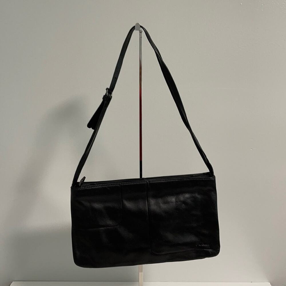 Furla Vintage Leather Shoulder Bag 90's Vibe Trendy Chic Classic NYC
